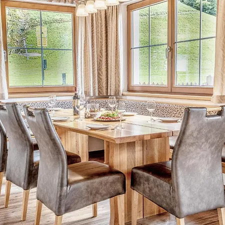 Hotter - Mit E-ladestation Semesterbostad *